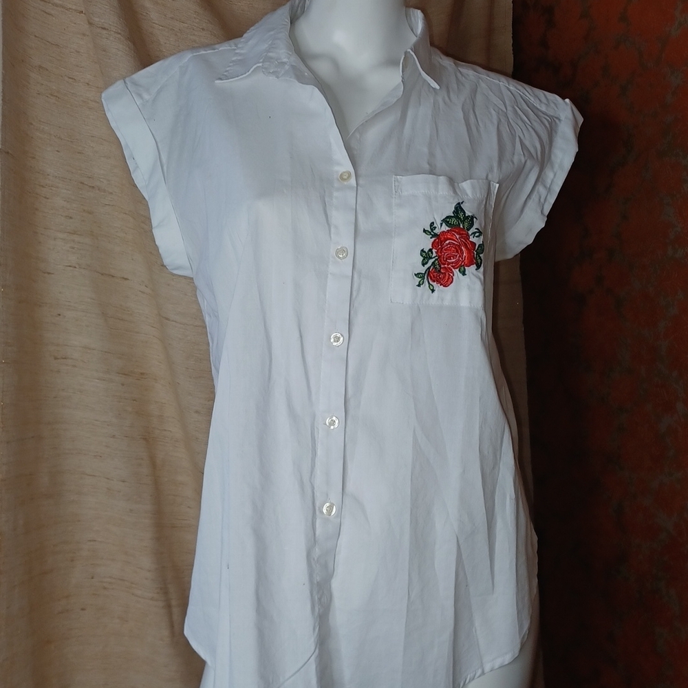 Blue notes cotton shirt with embroidery and short sleeves new with tags